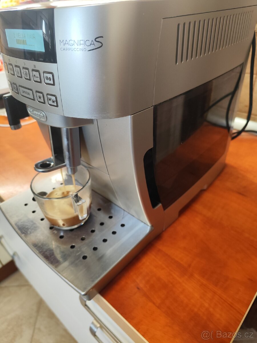 Prodám kávovar DeLonghi Magnifica ECAM 22.360.S - 3