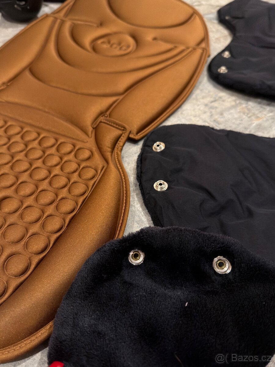 set doplňků ke kočárku EGG - 3