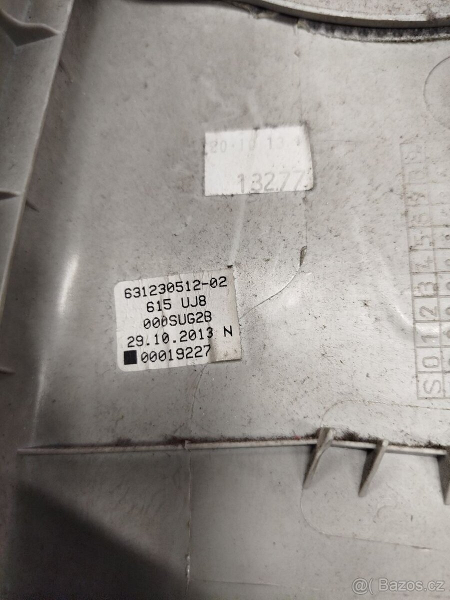 Škoda Superb 2 pravý,levý sloupek - 3