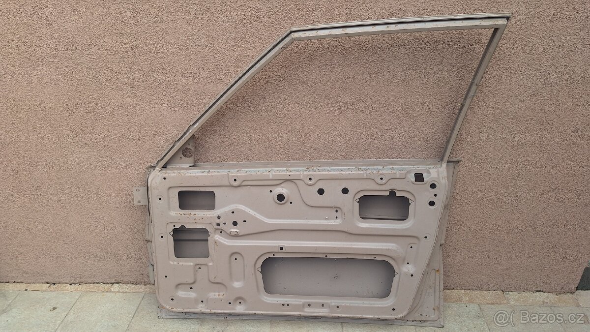 Pravé přední dveře Lancia Delta Prisma - 3