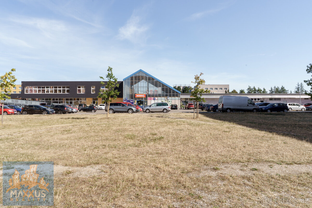 Prodej obchodního centra, Žatec - 3