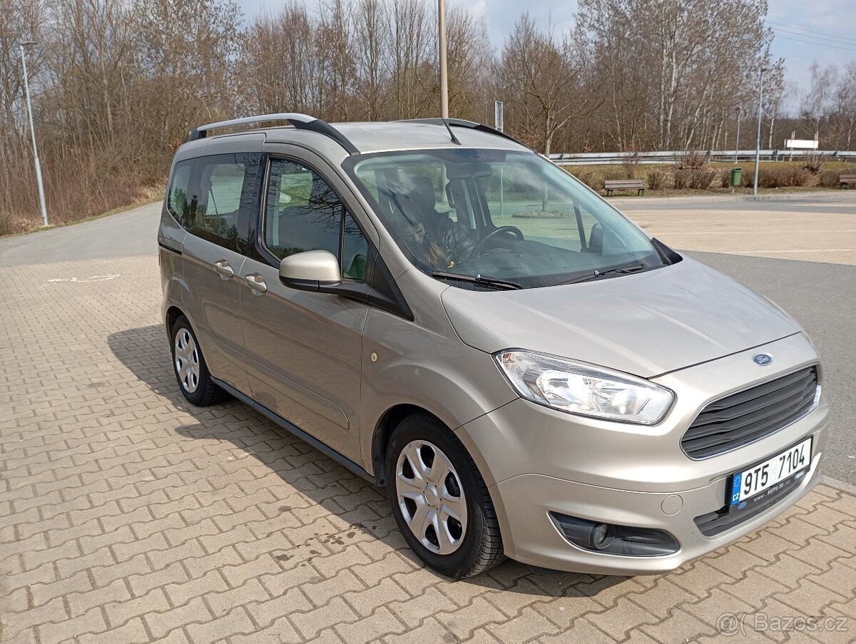 Ford Tourneo courier 1.0 Benzín - 3