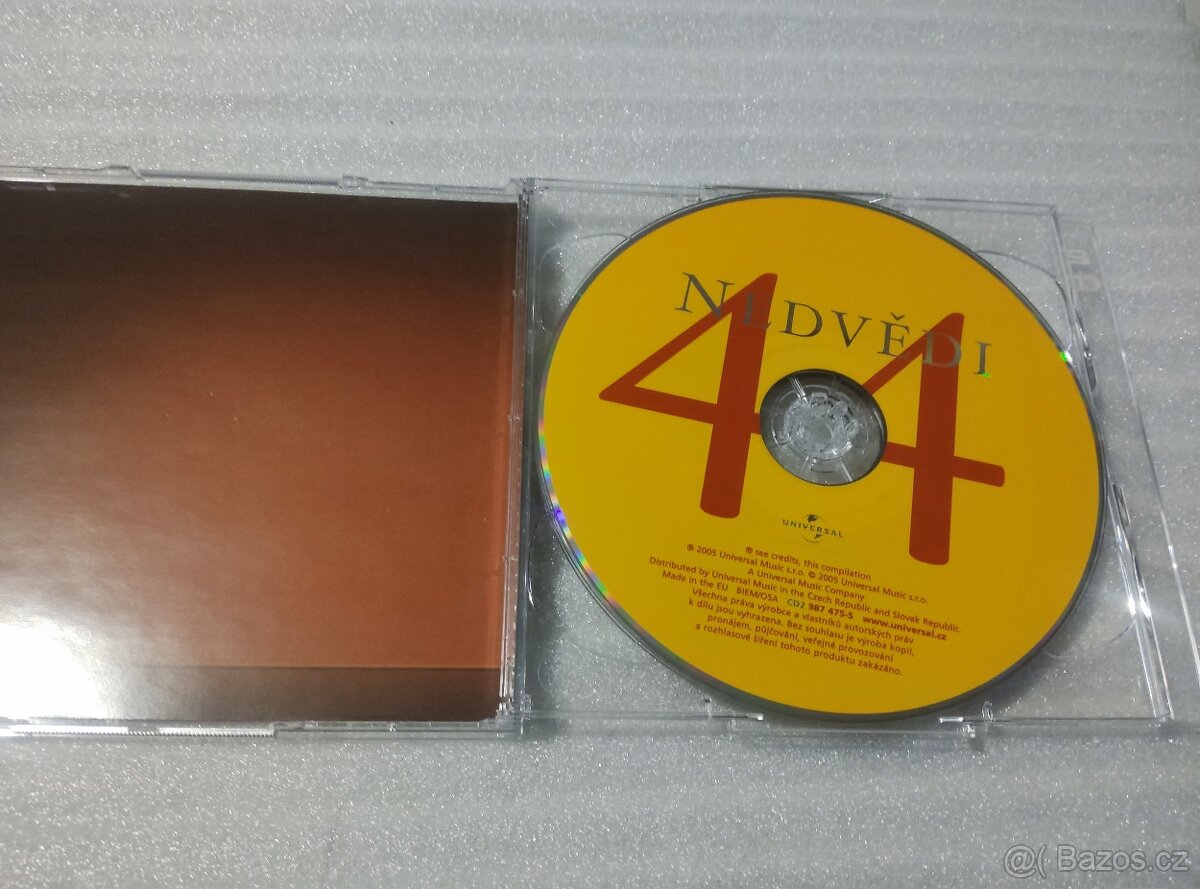 Cd - 2 cd Nedvědi - 44 slavných písniček - 3