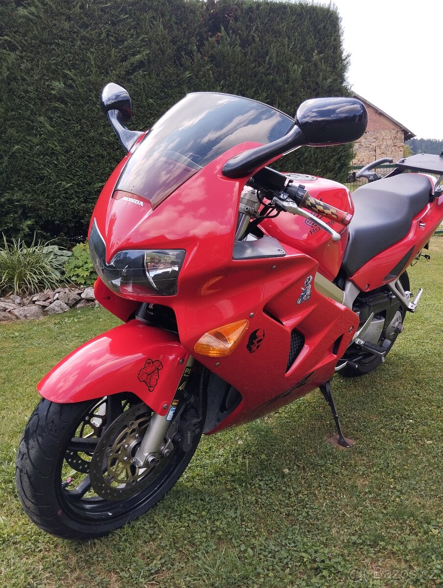 Honda VFR 800 FI - 3