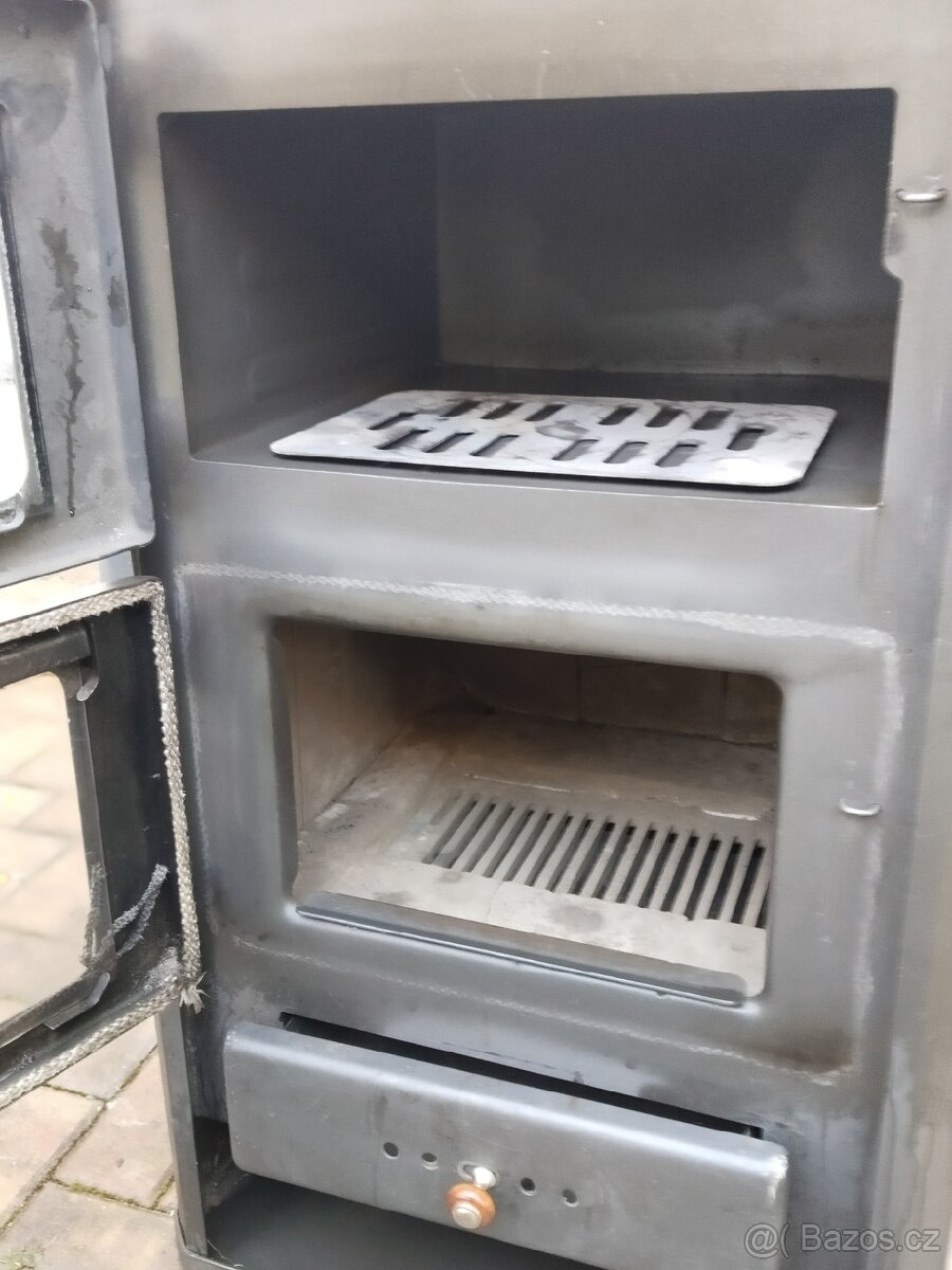 Prodám Zánovní kamna 14 KW s troubou na peceni - 3