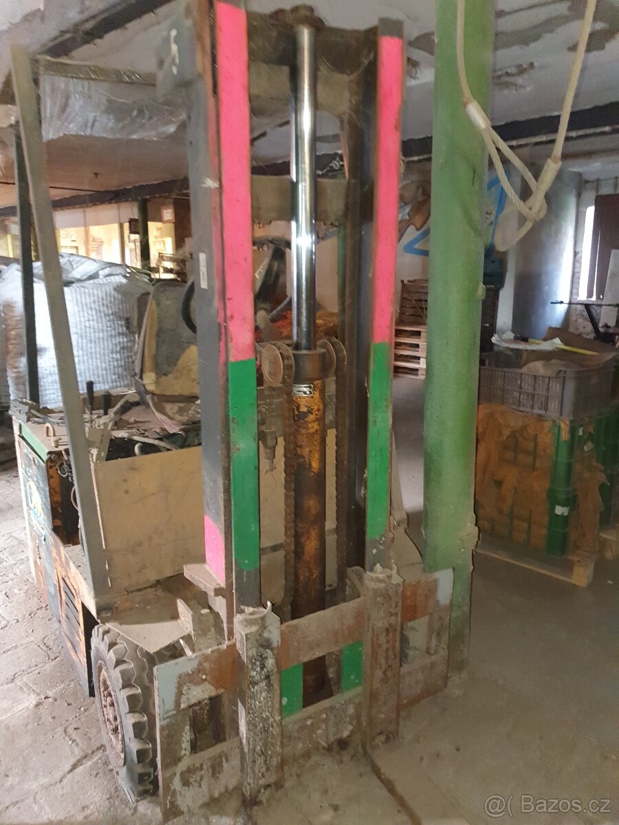 Vysokozdvižný vozík EL - 3