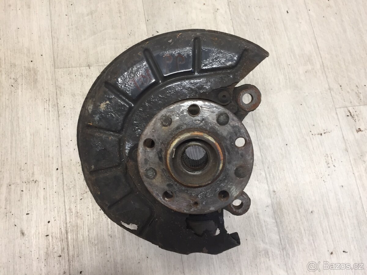 VW GOLF 5 2003-2008 - PŘEDNÍ TĚHLICE VĚTŠÍ - 3