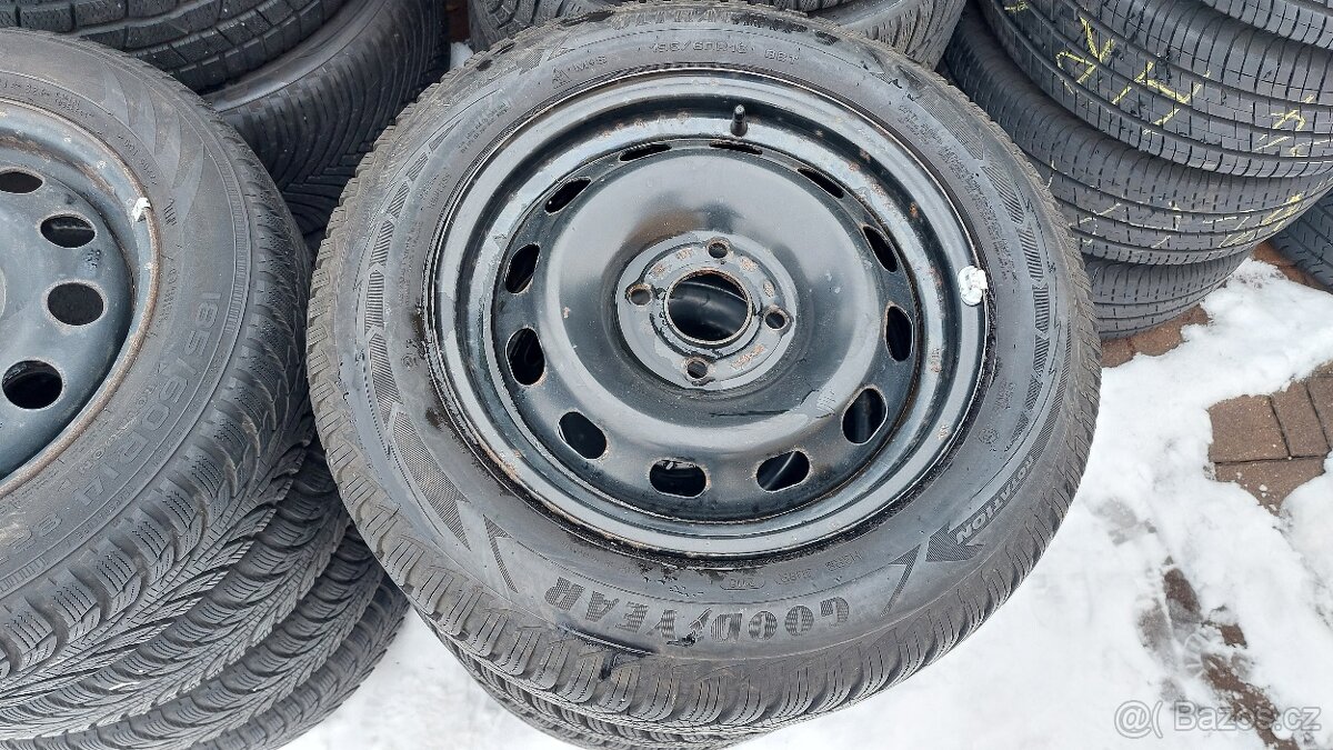 Kola zimní 15", orig. FORD, rozteč 4x108mm, pneu 195/60/15 - 3