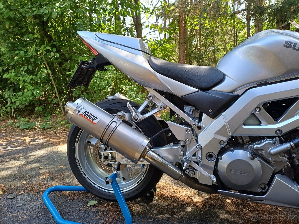 Suzuki SV 1000S - 3