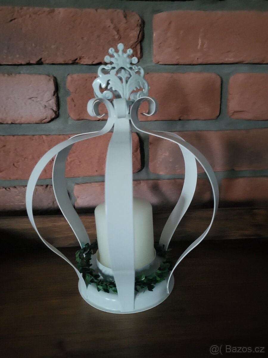 SVÍCEN KORUNA KRÁLOVSKÁ - KOVOVÝ BÍLÝ STYLOVÝ - 3