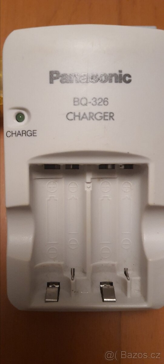 Nabíječka Panasonic - 3