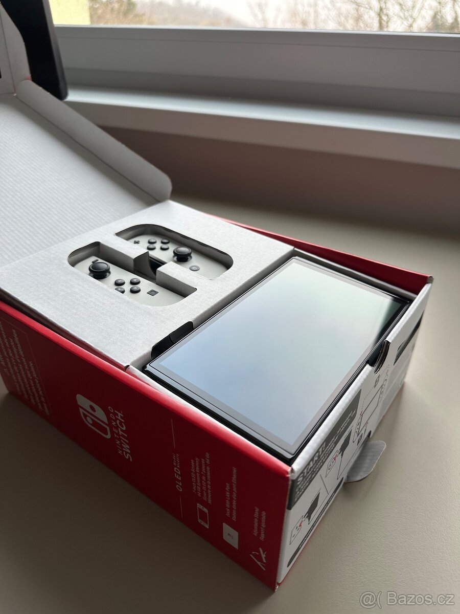 Nintendo Switch OLED - 3