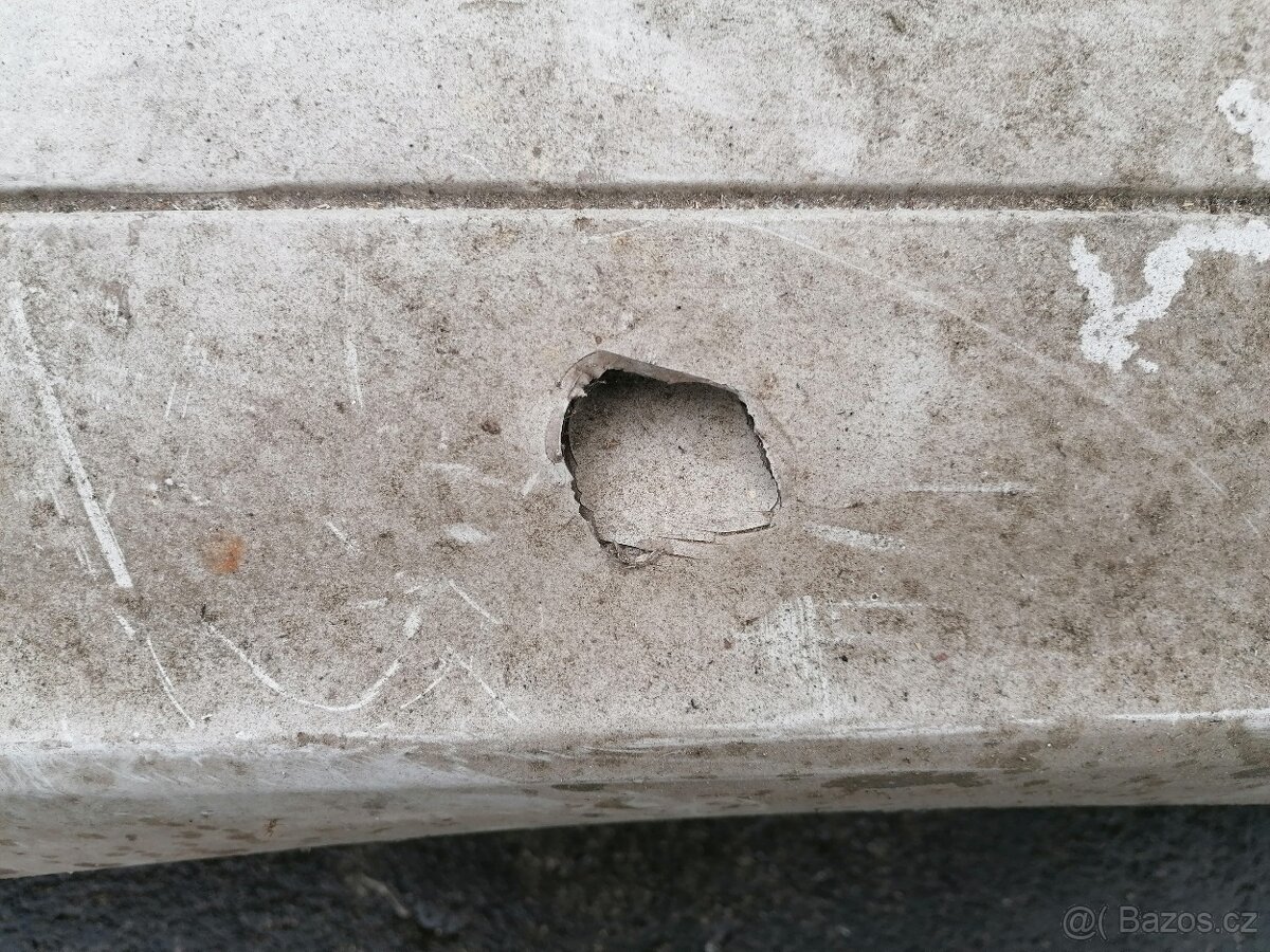 Zadní nárazním MB - C 204 - 3