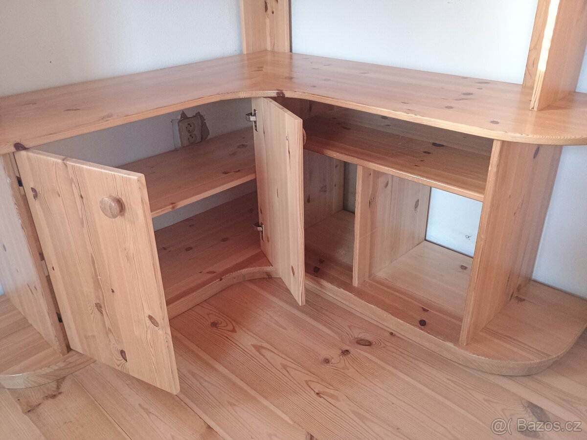 Regán rohový dělaný na míru od stolaře - 3