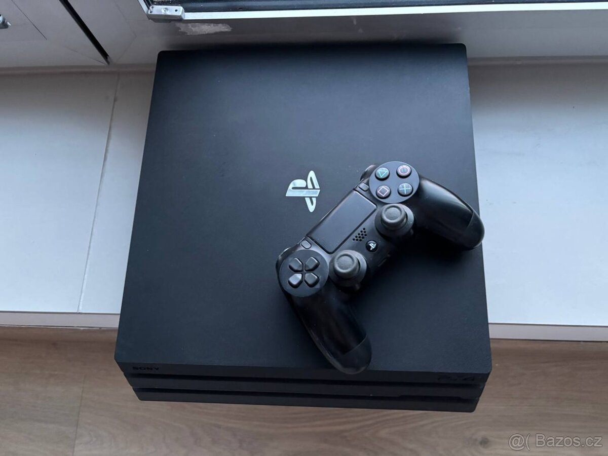 PlayStation 4 Pro 1TB + 2 ovladače - 3