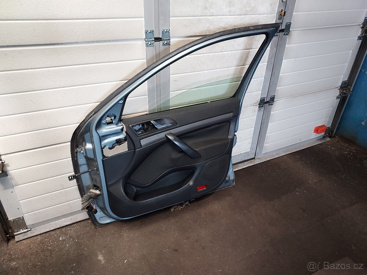 pravé přední dveře Octavia 2 - 3