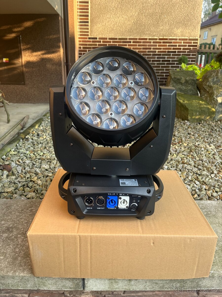 SHEHDS Otočná hlava 19x15W - 3