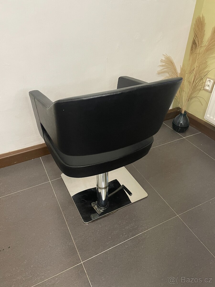 Hydraulická kadeřnická křesla - 3