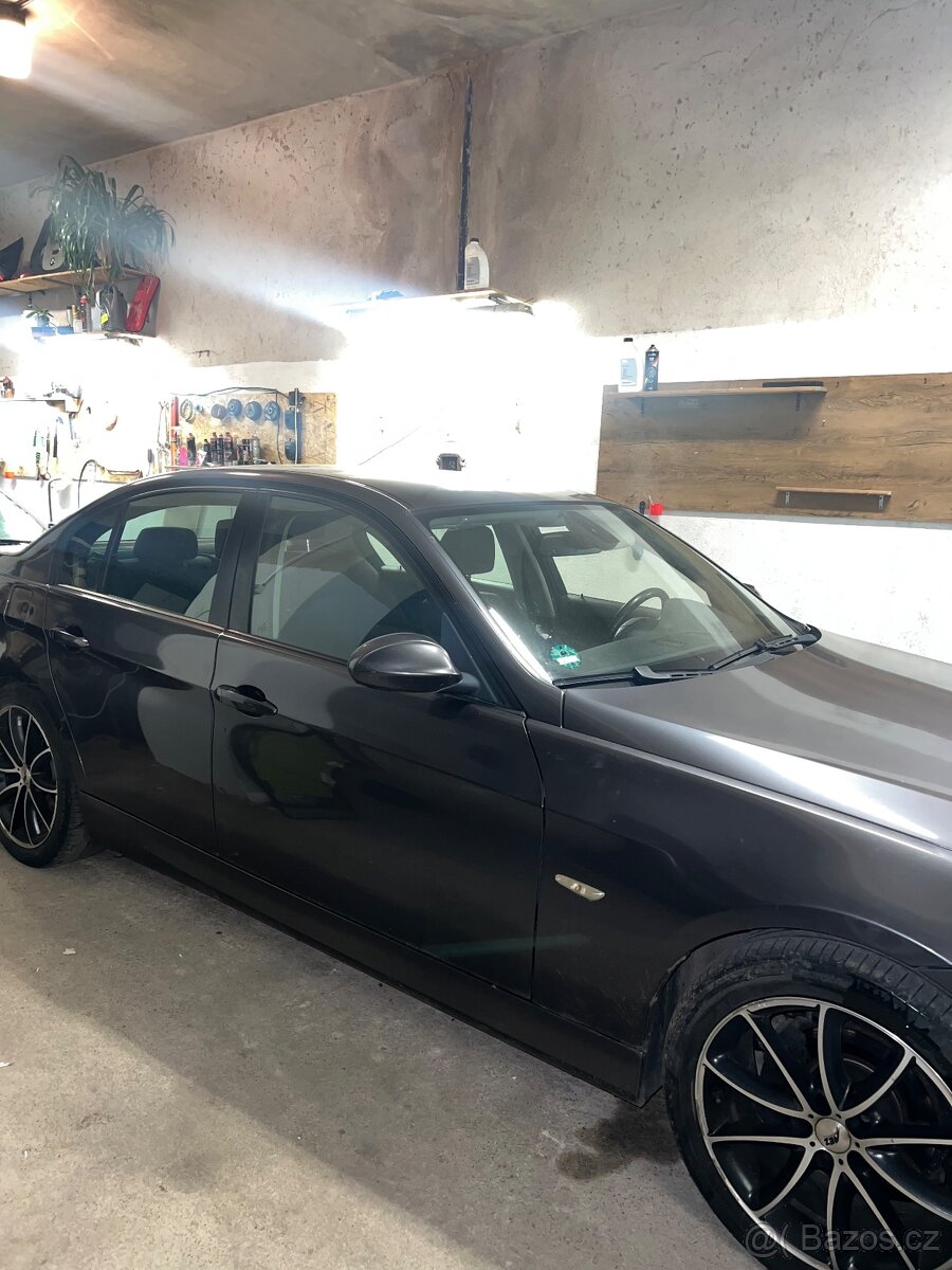 BMW e90 320i 110kw - 3