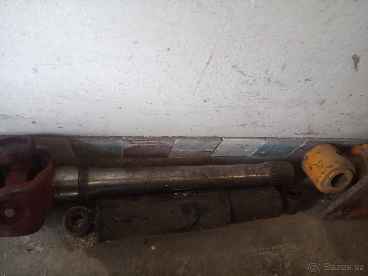 Tatra 148 přední kloubový hřídel - 3