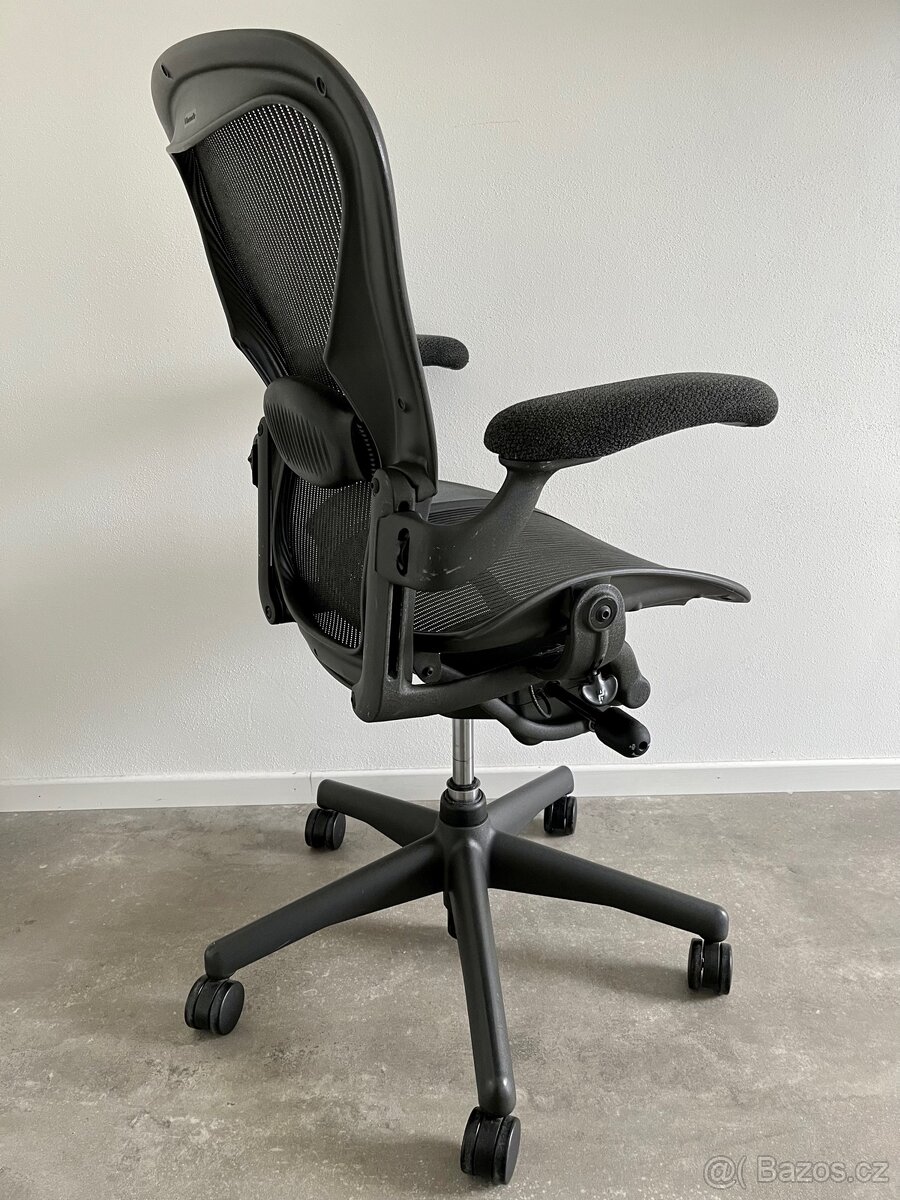 Kancelářská židle Herman Miller Aeron - 3