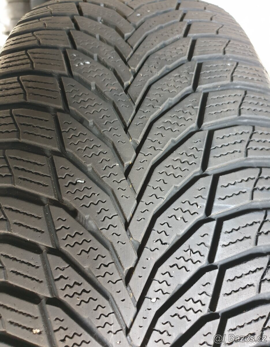 NEXEN WINGUARD SPORT2 SUV, 235/55R18. - 3