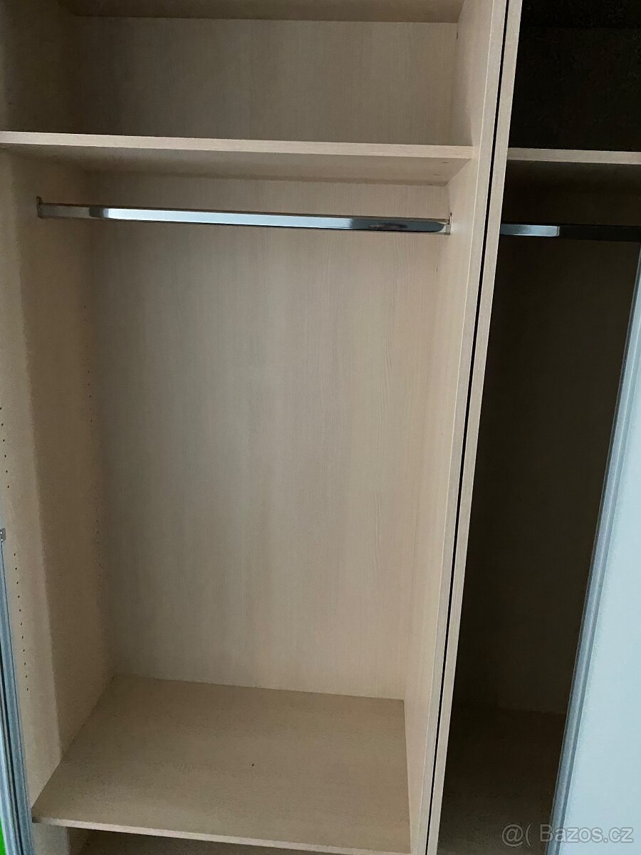 Kvalitní šatní skříň š:175 v:220 h:60 - 3