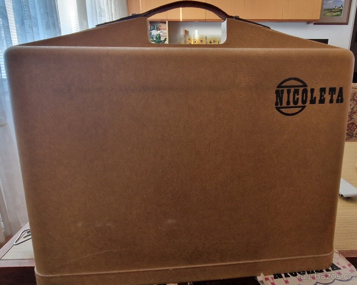 Nicoleta šicí stroj - 3