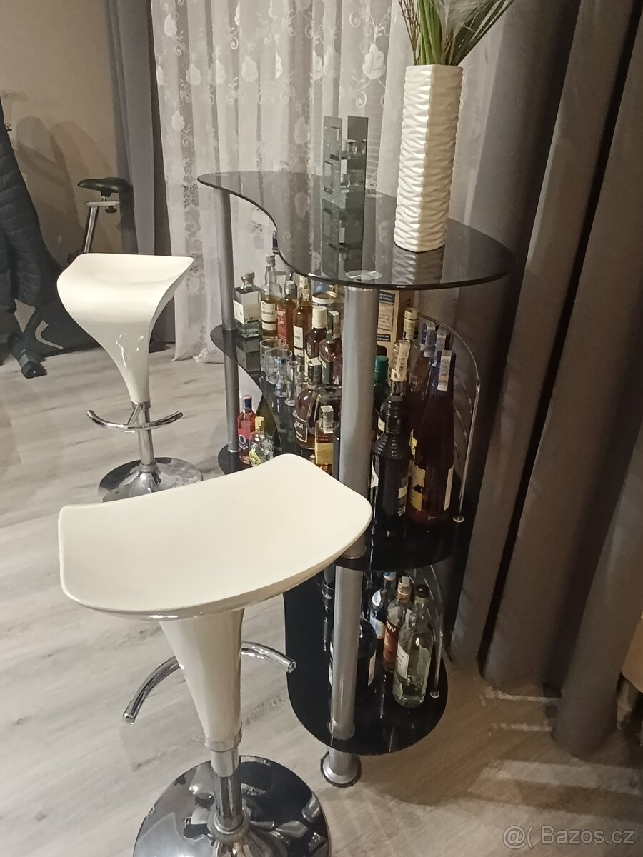 Barový pult+2 barové židle. - 3