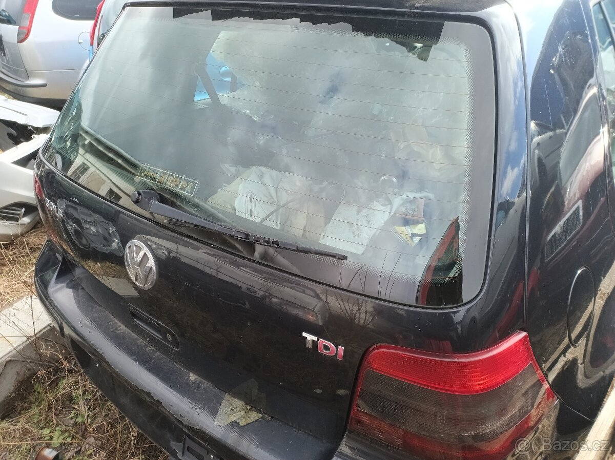 VW Golf IV - Kufrové dveře - 3