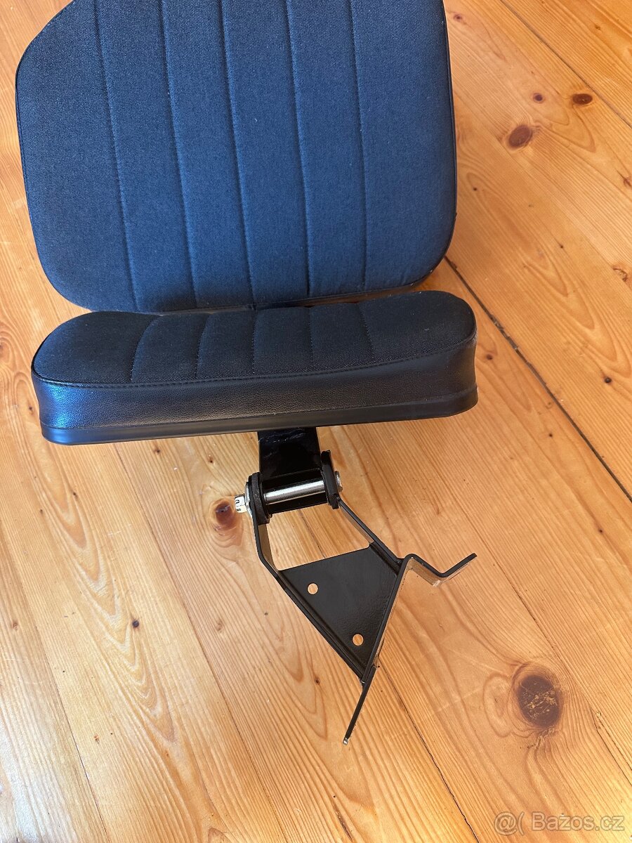 Sedátko spolujezdce Zetor - 3