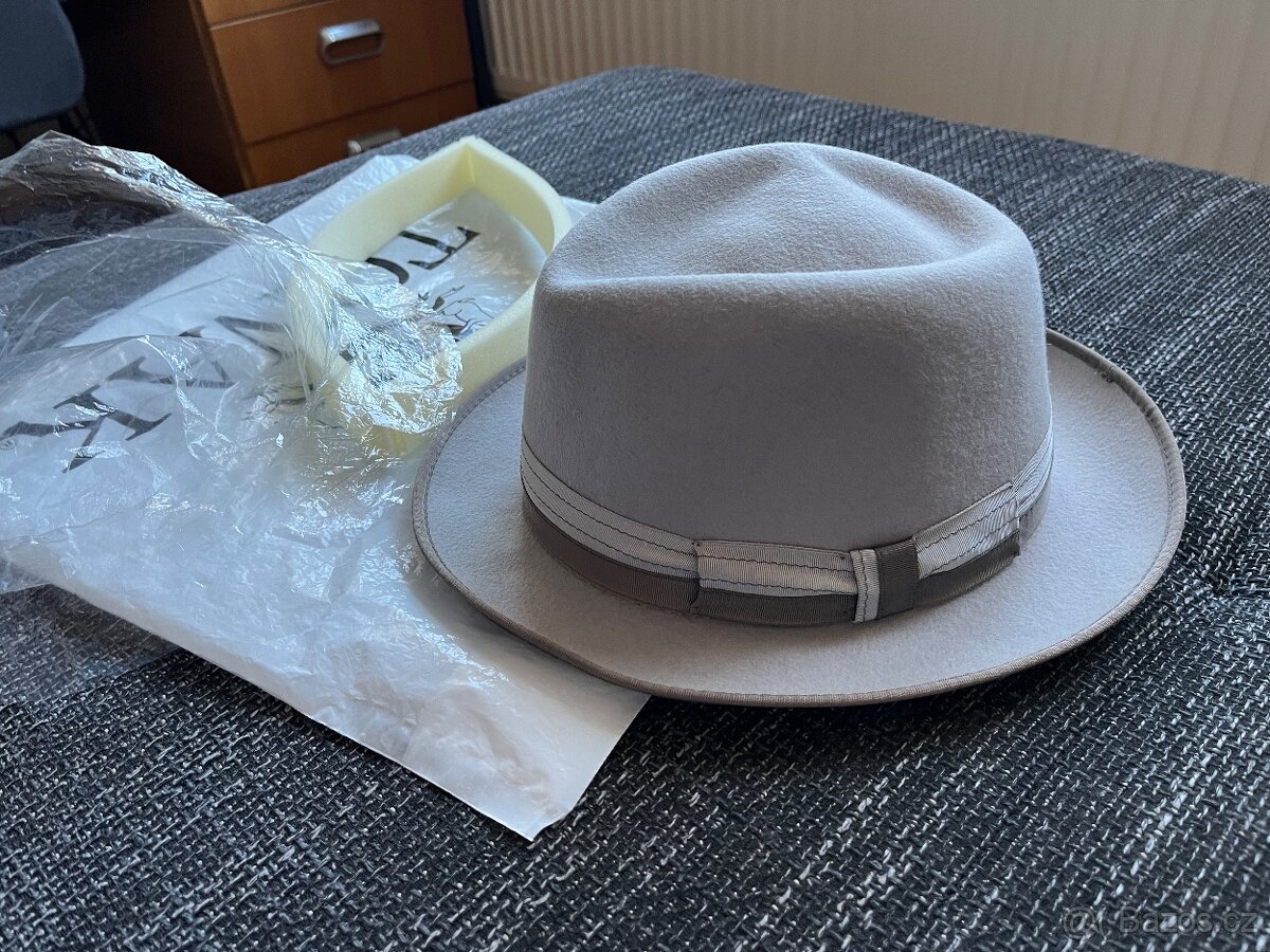 Klobouk Tonak, kralici srst - 3