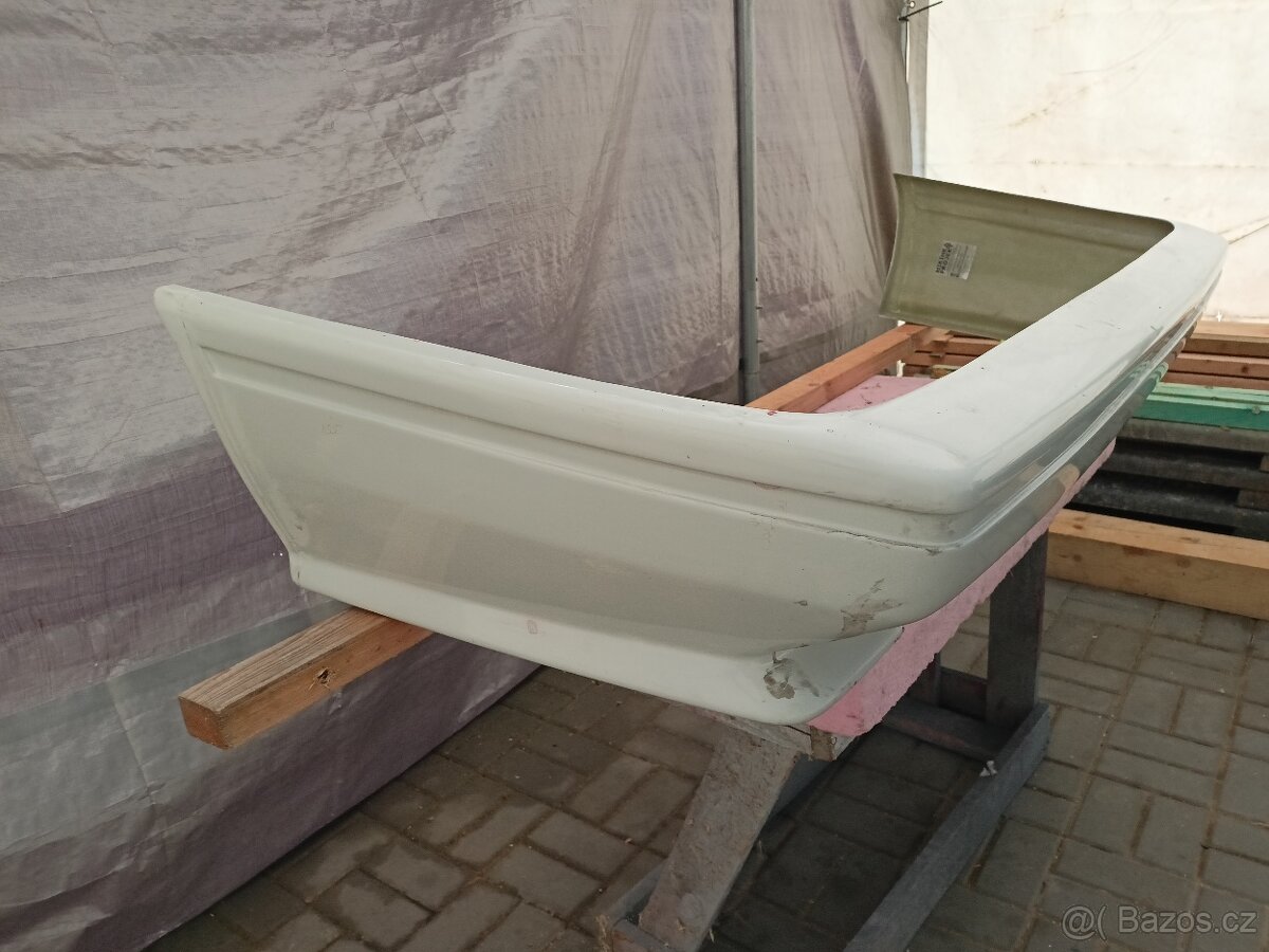 Zadní nárazník BMW e30 M3 - 3