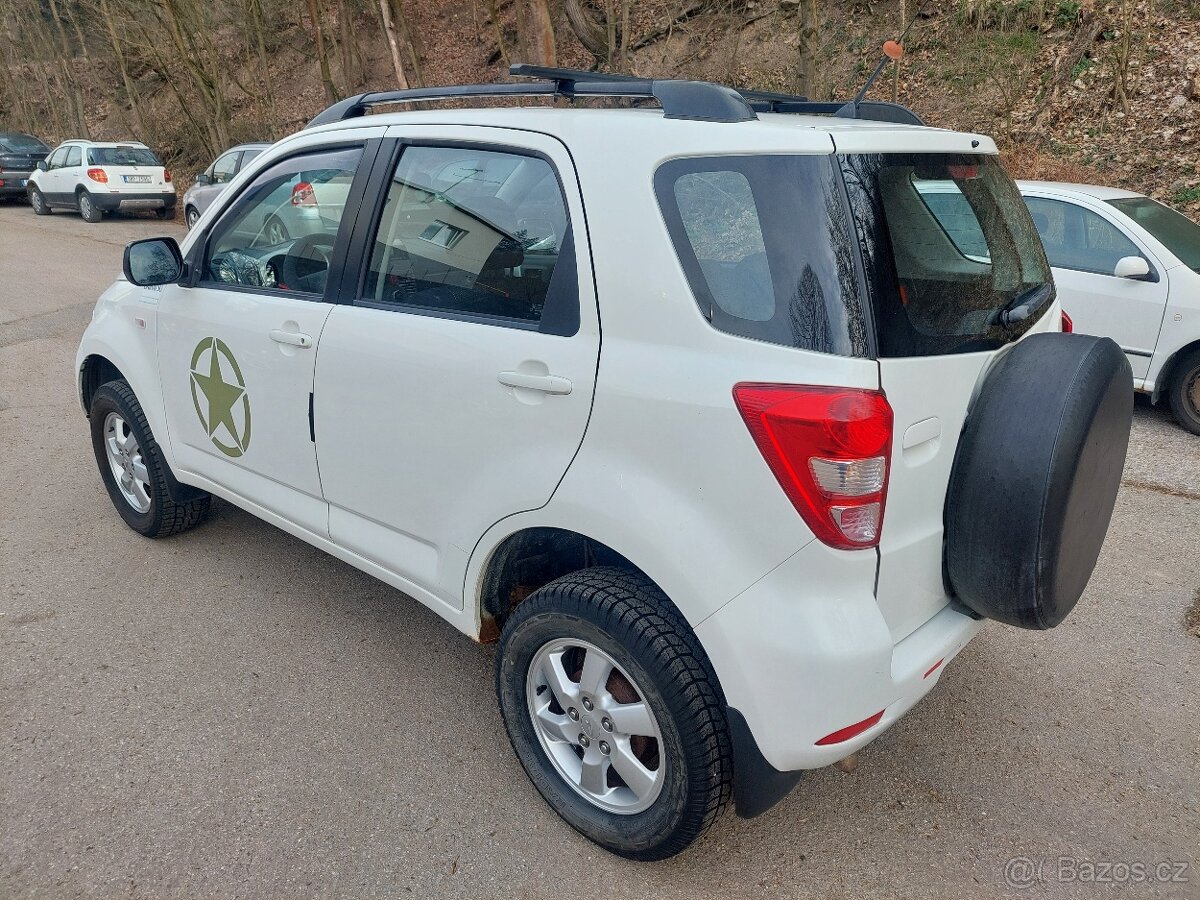 Daihatsu Terios 1.5, 77kw, 4x4, rok 2008... - 3