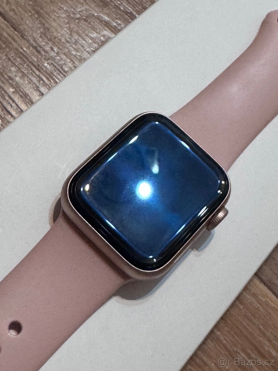 Apple Watch SE - 3