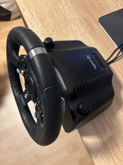 Logitech G920 Driving Force - 3