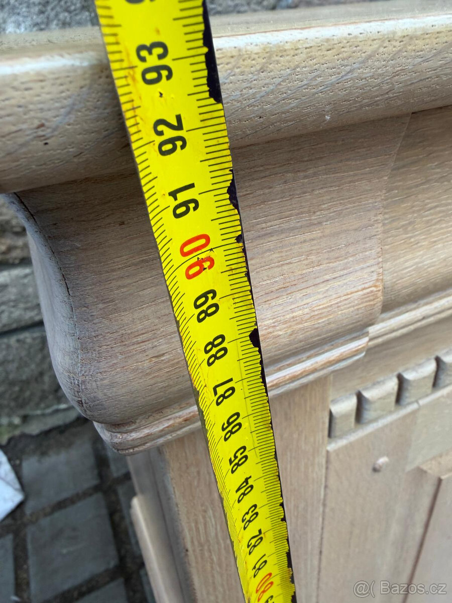 Škříňka z dřevěného masivu - 3