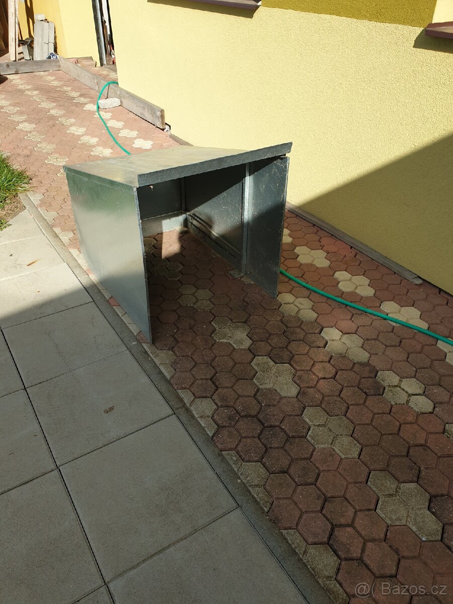 Přístřešek - 3