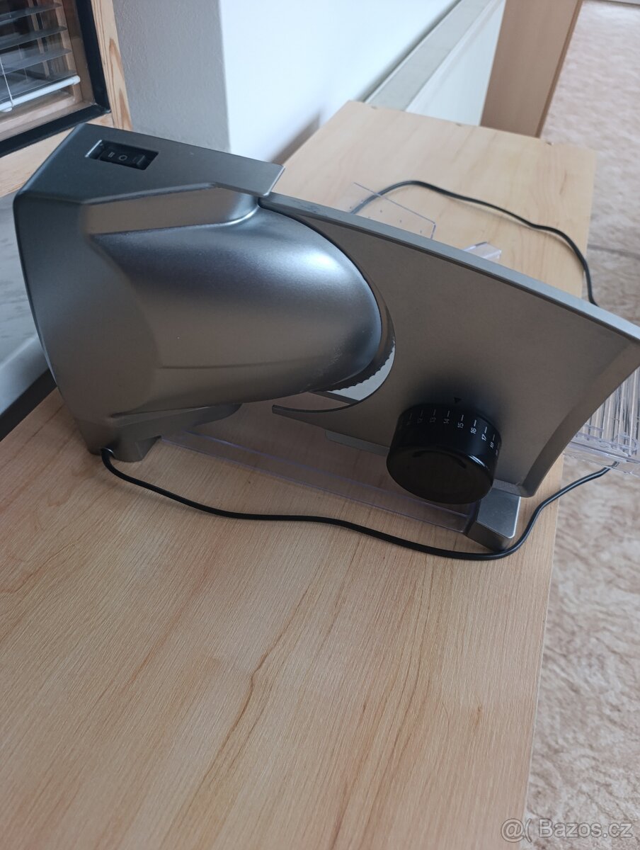 Elektrický kráječ SENCOR SFS 3050SL - 3