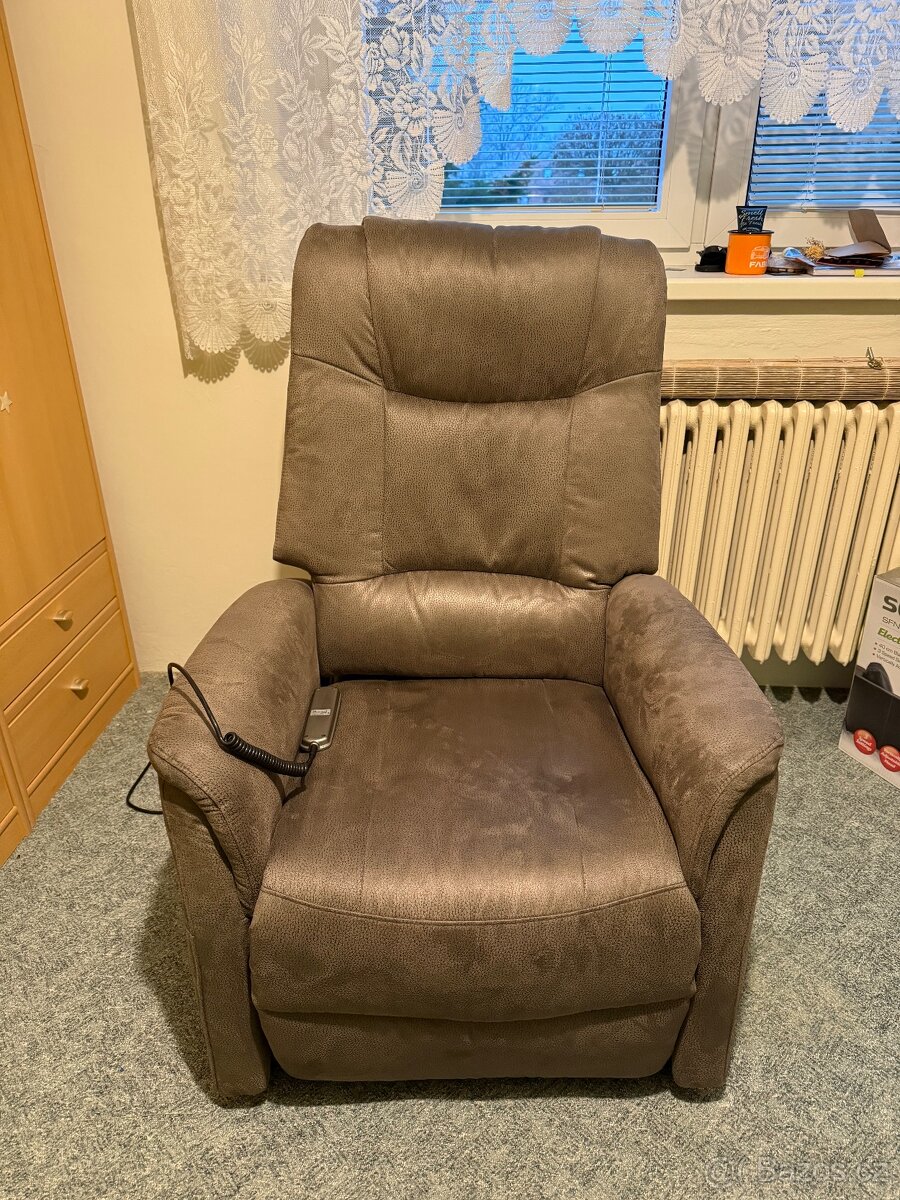 Polohovací křeslo - 3