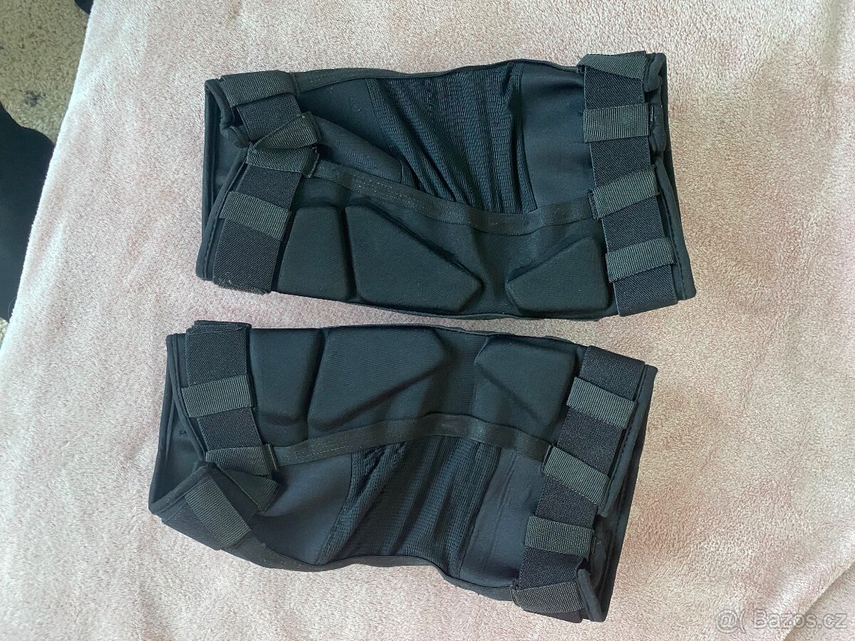 Chraniče kolen M - 3