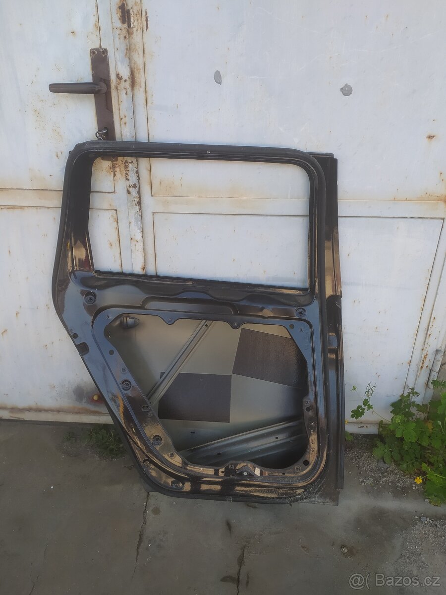 VW Passat B6- levé zadní dveře - 3