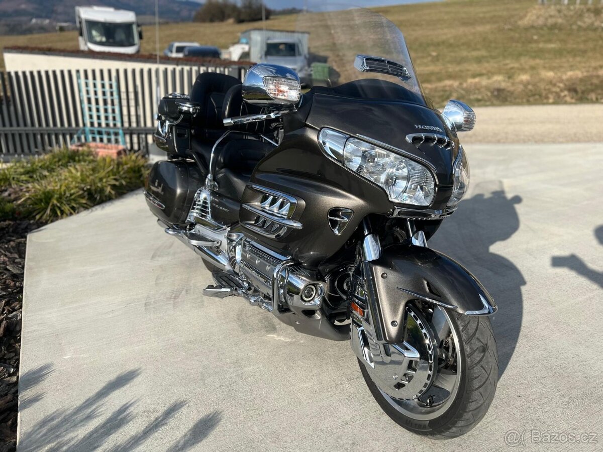 Honda GL1800 Goldwing - 3