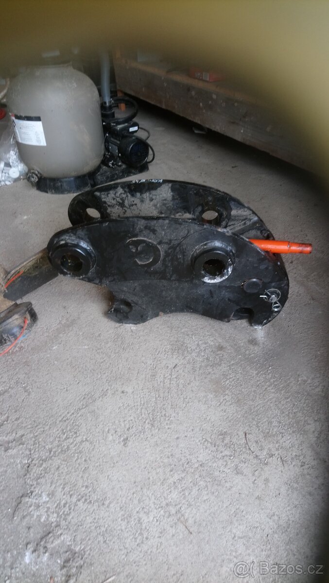 Rychloupinak Komatsu - 3