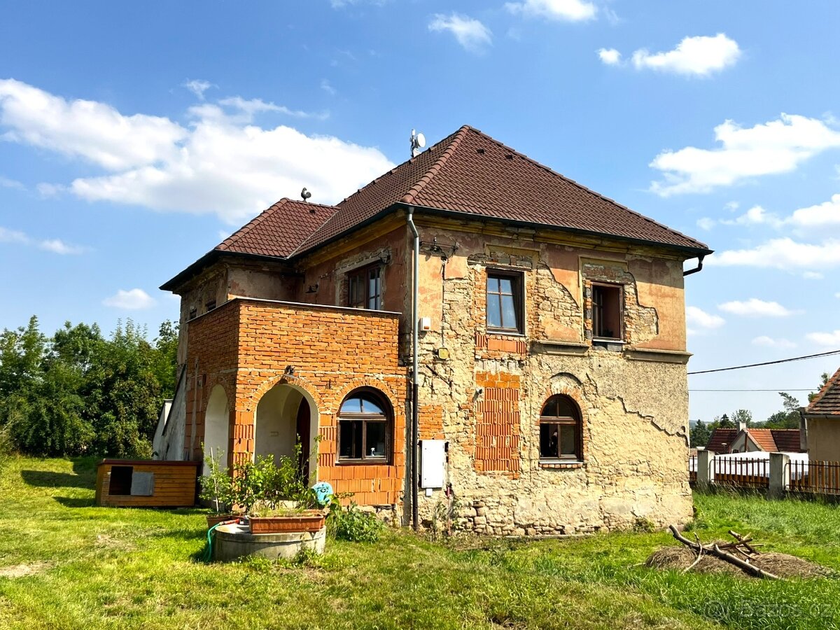 Historický statek s krásnými interiéry - 3