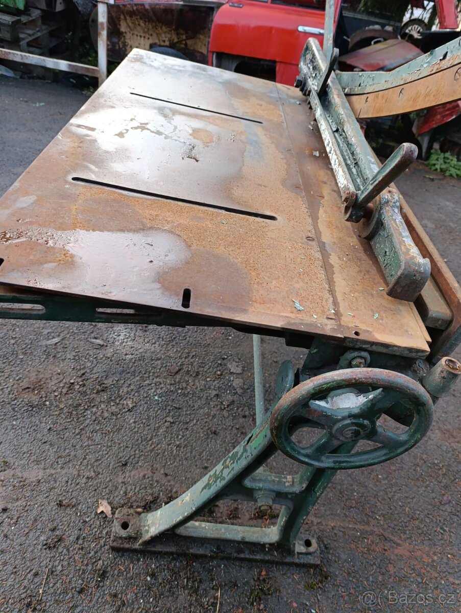 Tabulové nůžky - 3