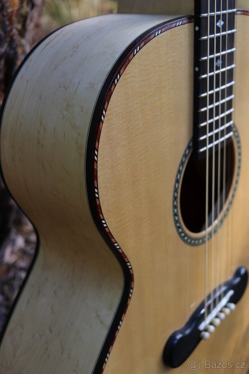 Akustická kytara J200 - 3
