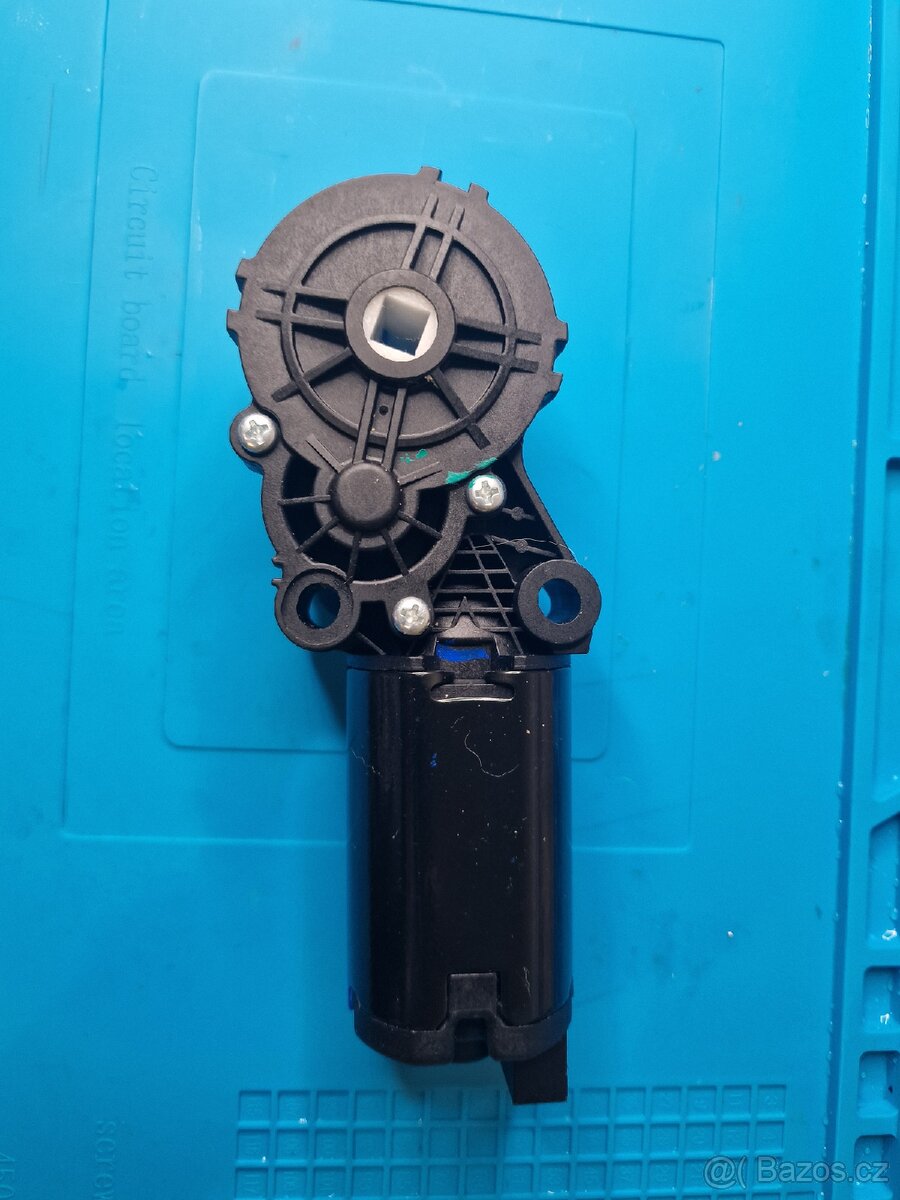 NOVÝ motorek stahování oken Ford Focus / Land Rover 1775111X - 3