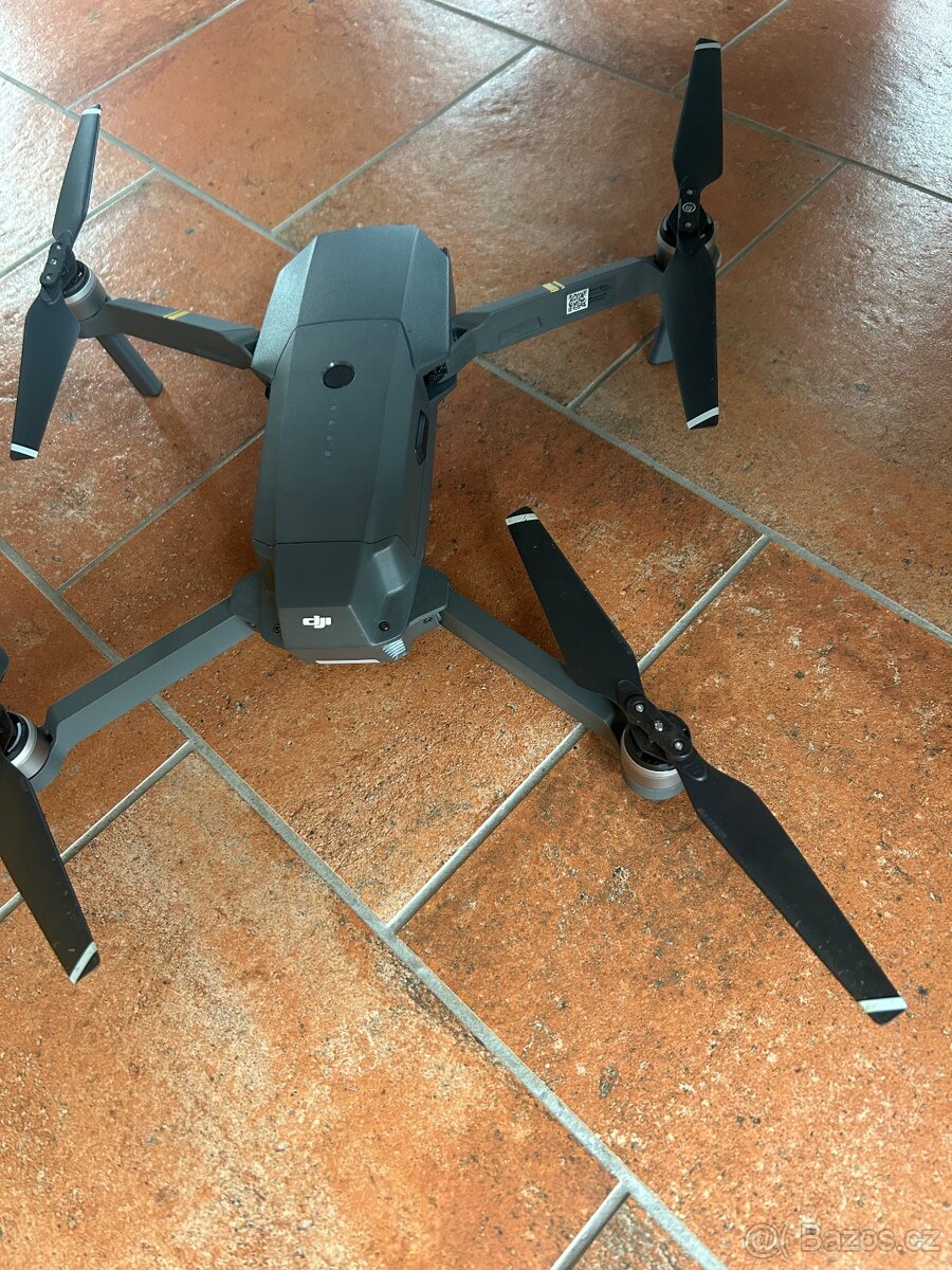Dron DJI Mavic Pro + příslušenství - 3