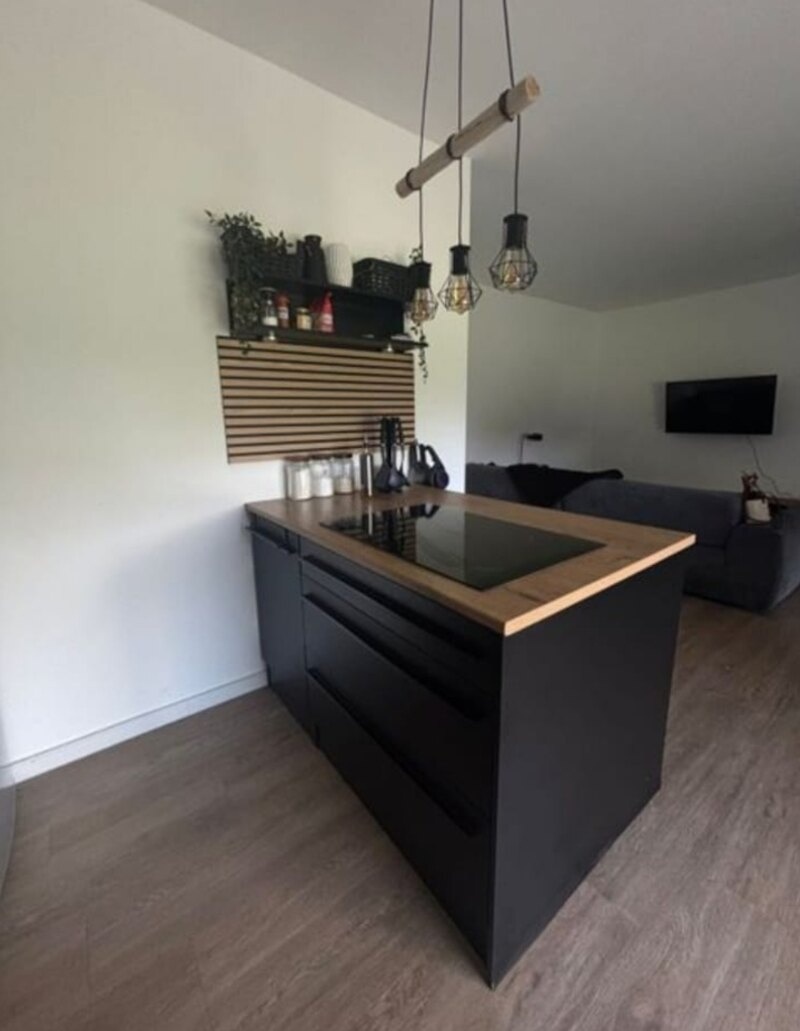 Moderní černá linka s ostrůvkem,6170 - 3